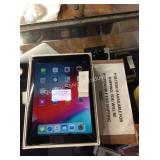 1 LOT IPAD 6TH GEN SILVER 128GB W/ ACCESSORIES