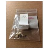 1 LOT 2 PAIR GOLD & PEARL EARRINGS (DISPLAY)