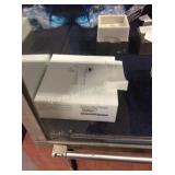 1 LOT APPLE AIR PODS (DISPLAY)