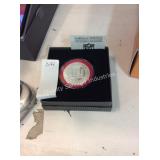 1 LOT NEW YORK GIANTS NFL ORNAMENT (DISPLAY)