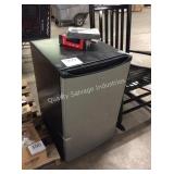 1 LOT WP COMPACT REFRIGERATOR