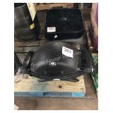 1 LOT WEBER TABLE TOP GAS GRILL
