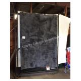 1 LOT AREA RUG (LOBBY)