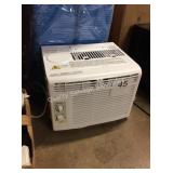 1 LOT FRIGIDIARE 5000BTU AC