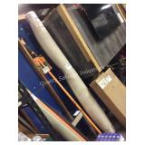 1 LOT 8 X 10 AREA RUG