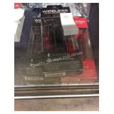 1 LOT WIRELESS EAR BUDS W/ MIC (DISPLAY)