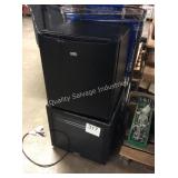 1 LOT 2 SUMBEAM COMPACT REFRIGERATOR/BEVERAGE