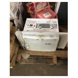 1 LOT FRIGIDAIRE 5000BTU AC