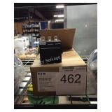 1 LOT EATON 8 CIRCUIT BREAKERS