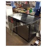 1 LOT BEVERAGE AIR 2 DOOR REFRIGERATOR