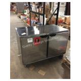 1 LOT BEVERAGE AIR 2 DOOR FREEZER