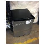 1 LOT WP COMPACT REFRIGERATOR