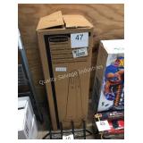 1 LOT RUBBERMAID CIGARETTE WASTE COLLECTOR