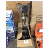 1 LOT 6 TIKI TORCHES
