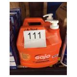1 LOT (2) 1-GAL GOJO HAND CLEANER