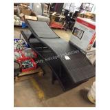 1 LOT 2 CHAISE LOUNGE CHAIRS