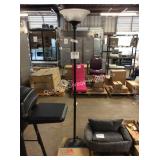 1 LOT FLOOR LAMP