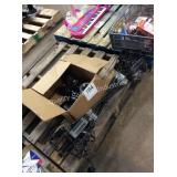 1 LOT 6 TIKI TORCHES