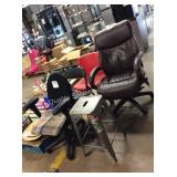 1 LOT 5 CHAIRS