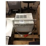1 LOT HAIER 5000BTU AC