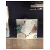 1 LOT TILE MATE (DISPLAY)