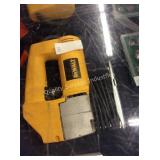 1 LOT DEWALT JIGSAW (DISPLAY)