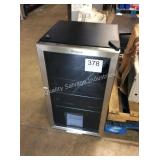 1 LOT WP BEVERAGE CENTER