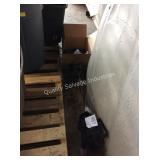 1 LOT 6 TIKI TORCHES