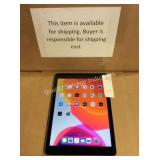 1 LOT IPAD 5TH GEN 32GB SPACE GRAY (DISPLAY)