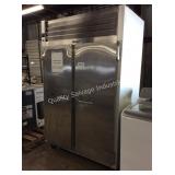 1 LOT TRAULSEN 2 DOOR FREEZER