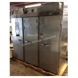 1 LOT BEVERAGE AIR 3 DOOR FREEZER