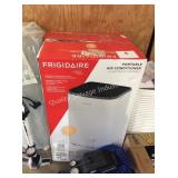 1 CTN FRIGIDAIRE PORTABLE AC