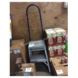 1 LOT STEP LADDER