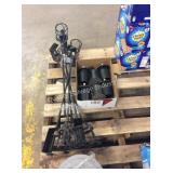 1 LOT 6 TIKI TORCHES