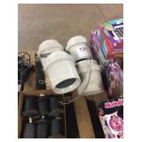 1 LOT 4 TOA WIDE RANGE SPEAKERS