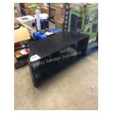 1 LOT MEDIA STAND