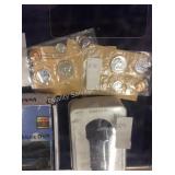1 LOT 1960 & 1961 P US MINT SETS (DISPLAY)
