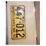1 LOT 1942 NC LICENSE TAG (DISPLAY)