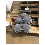 1 LOT 20 MAIDENFORM 36C BRAS