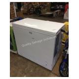 1 LOT FRIGIDAIRE CHEST FREEZER
