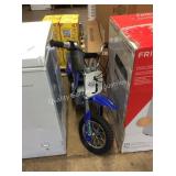 1 LOT RAZOR DIRT ROCKET