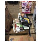 1 LOT STORE MERCHANDISE