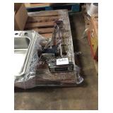 1 LOT HADLEY HORN BRACKET