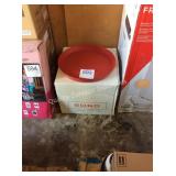 1 CTN 44 PARTY TRAYS