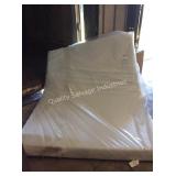 1 LOT QUEEN MATTRESS