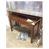 1 LOT DESK