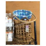 1 LOT 2 BASKETS