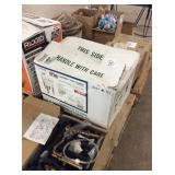 1 LOT LAUNDRY TUB COMBO