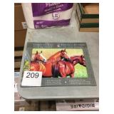 1 LOT DECORATIVE GLASS CUTTING BOARD