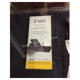 1 LOT ZAGG POCKET KEYBOARD (DISPLAY)